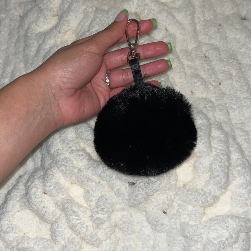 Aldo Furry black/gold accessory